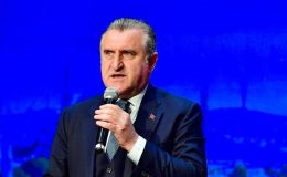 Bakan Bak: Türkiye spor devrimi yaşamaktadır