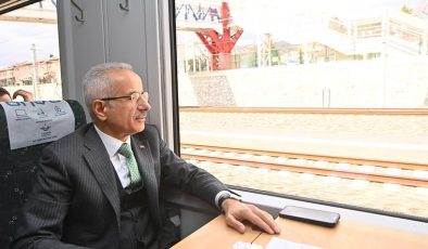 Bakan Uraloğlu duyurdu! Ankara-İstanbul arası süper hızlı tren projesine başlandı