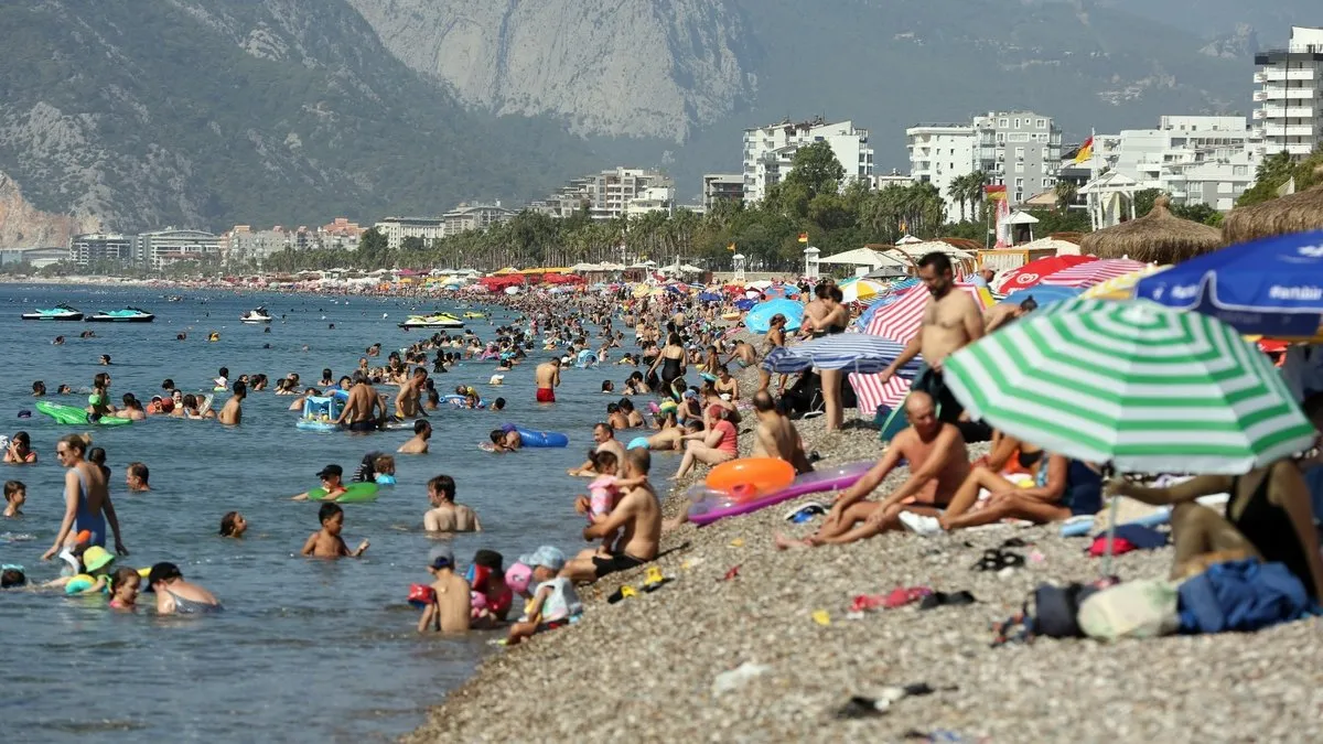 Antalya’da tüm zamanların 17 milyon 278 bin 103 turist rekoru kırıldı