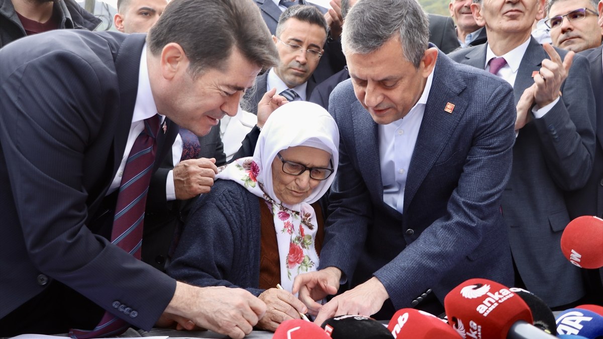 Özgür Özel, İmamoğlu için imza kampanyası başlattı